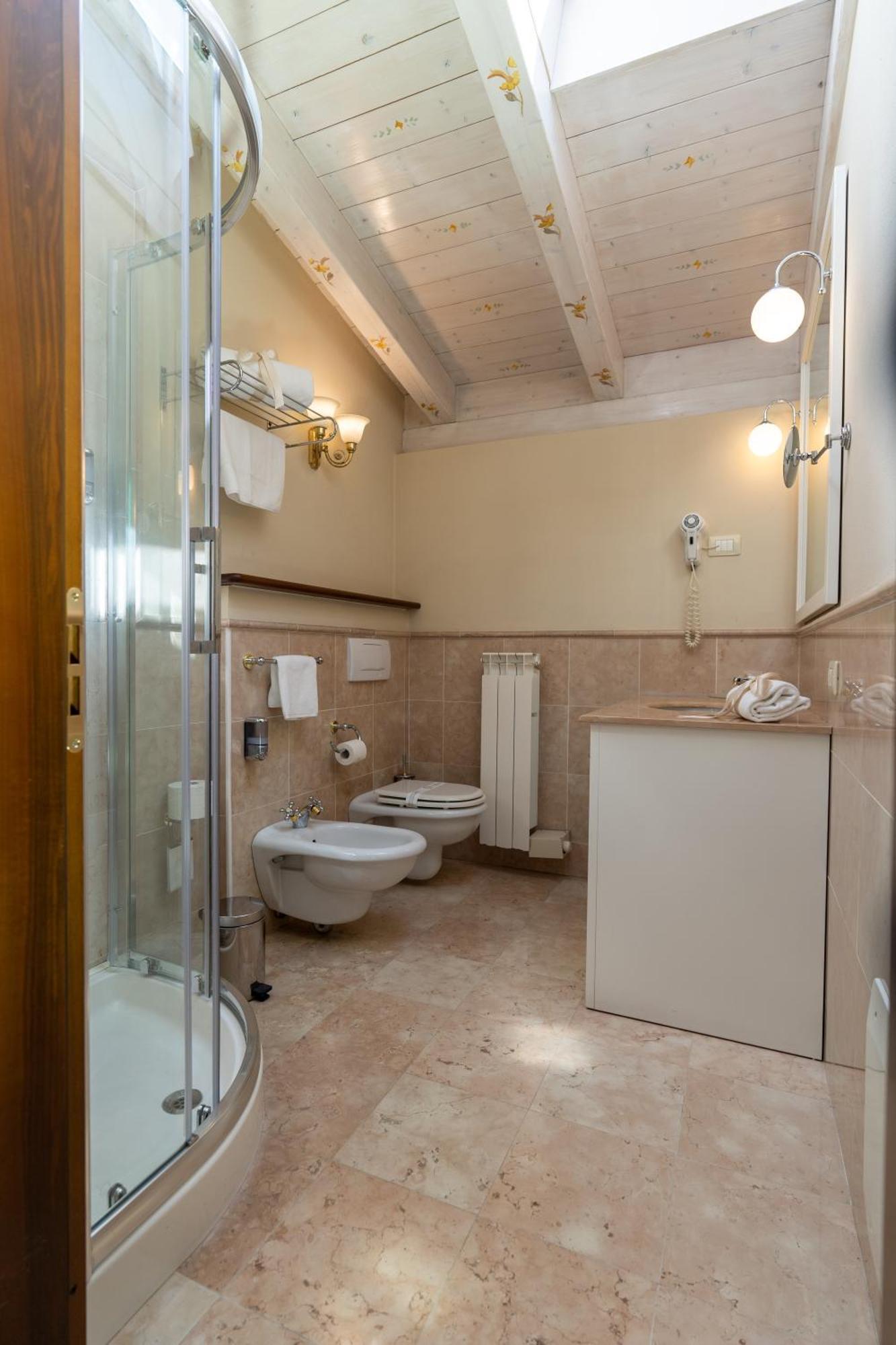 Le Muse Hotel San Bonifacio Dış mekan fotoğraf